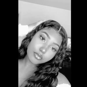 Meet your Posher, Mi'ona